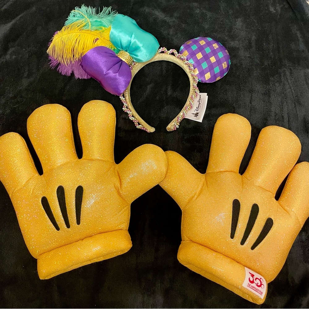 Disney Gold 30th Anniversary Mouse Gloves & Port Orleans Mouse Ears Headband Set